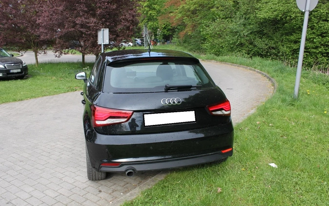 Audi A1 cena 42900 przebieg: 80200, rok produkcji 2016 z Wałbrzych małe 106